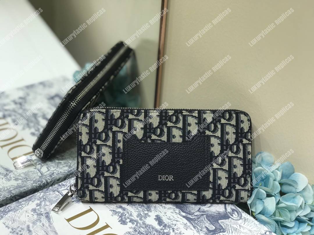 D*or oblique wallet