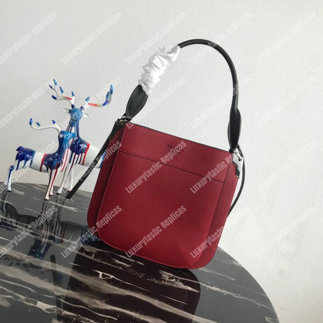 Pra*a margit leather shoulder bag red