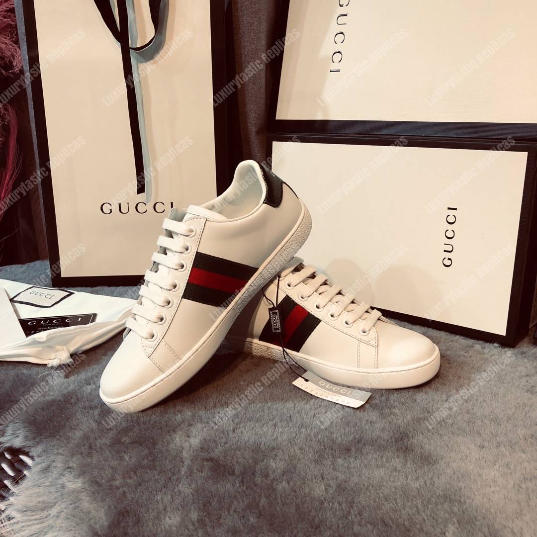 G*u*i ace embroidered arrow sneaker white