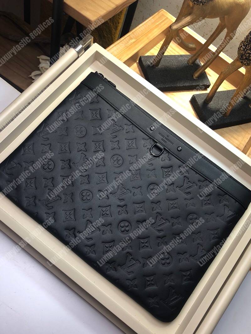 LV DISCOVERY POCHETTE Voyage MM Monogram Shadow