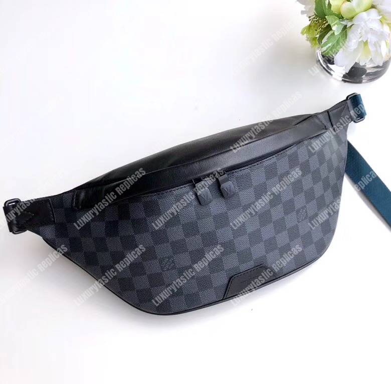 LV Discovery Bumbag Damier Graphite